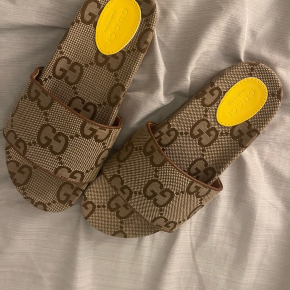 Gucci slides - Picture 3 of 3